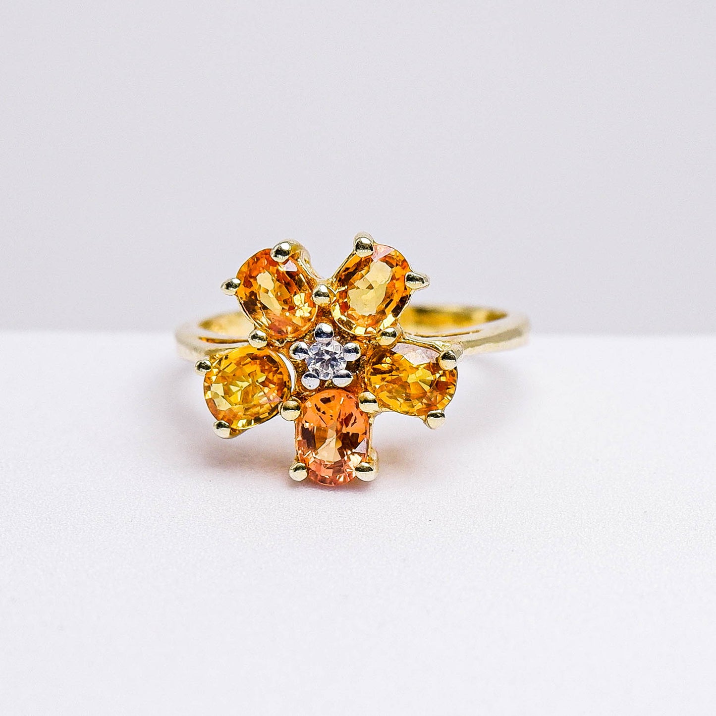 แหวนเงินแท้ 925 ฝังพลอย บุษราคัมบางกะจะ (Yellow Sapphire) + เซอร์คอน (Zircon)