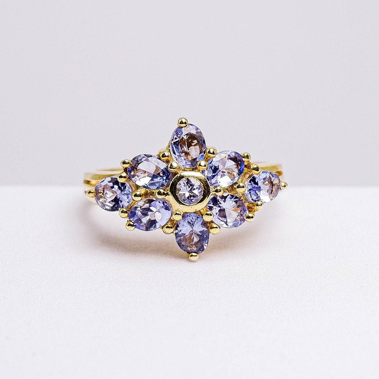แหวนเงินแท้ 925 ฝังพลอย แทนซาไนท์ (Tanzanite)