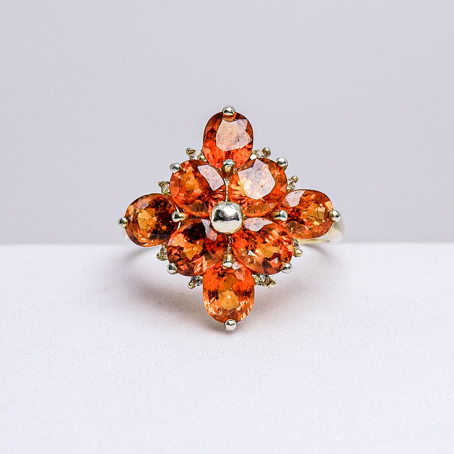 แหวนเงินแท้ 925 ฝังพลอย สเปสซาไทท์ (Spessartite Garnet) + ไวท์โทพาส (whitetopaz)