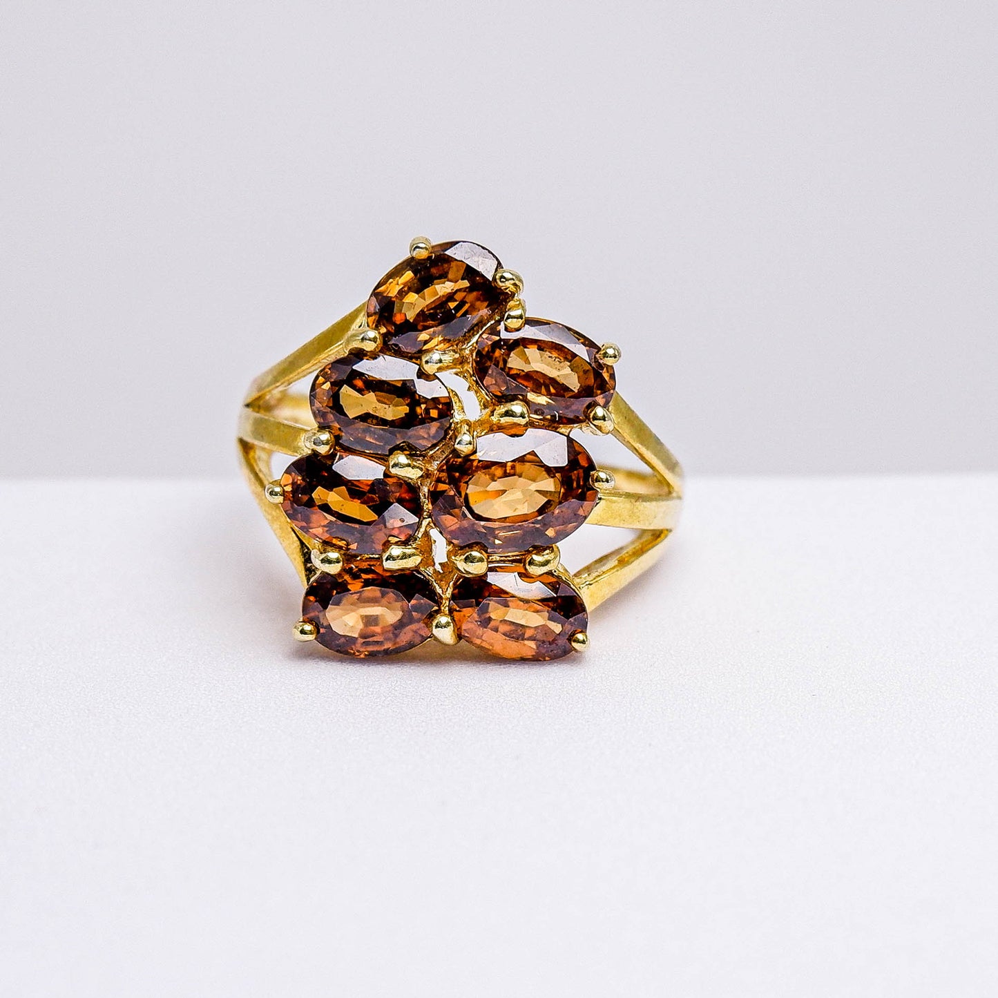 แหวนเงินแท้ 925 ฝังพลอย เพทาย (ดิบ) (Unheated Zircon)