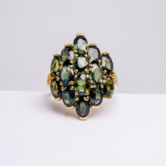 แหวนเงินแท้ 925 ฝังพลอย เขียวส่องบางกะจะ (green Sapphire)