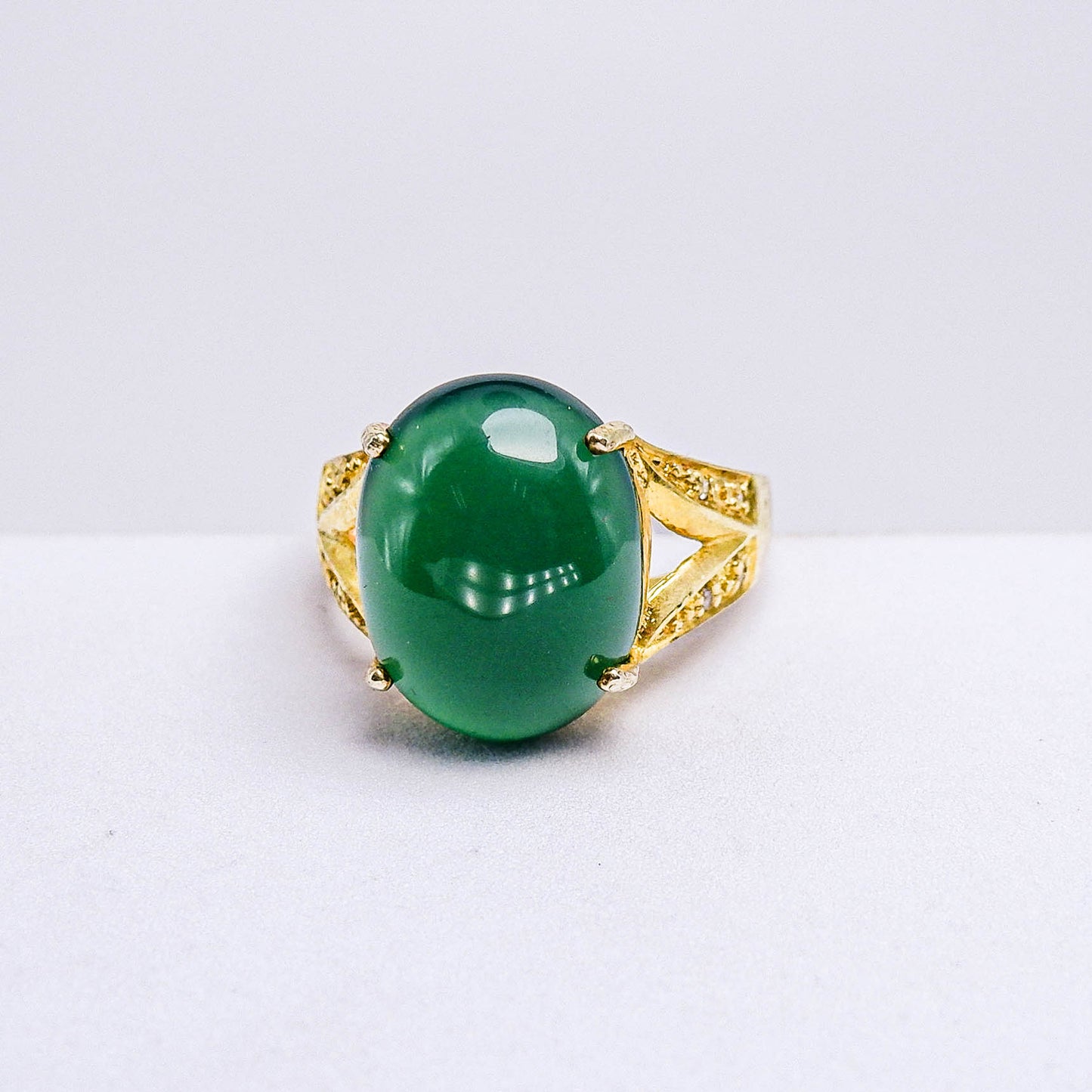 แหวนเงินแท้ 925 ฝังพลอย คาลซิโดนี (Chalcedony)  + เซอร์คอน (Zircon)