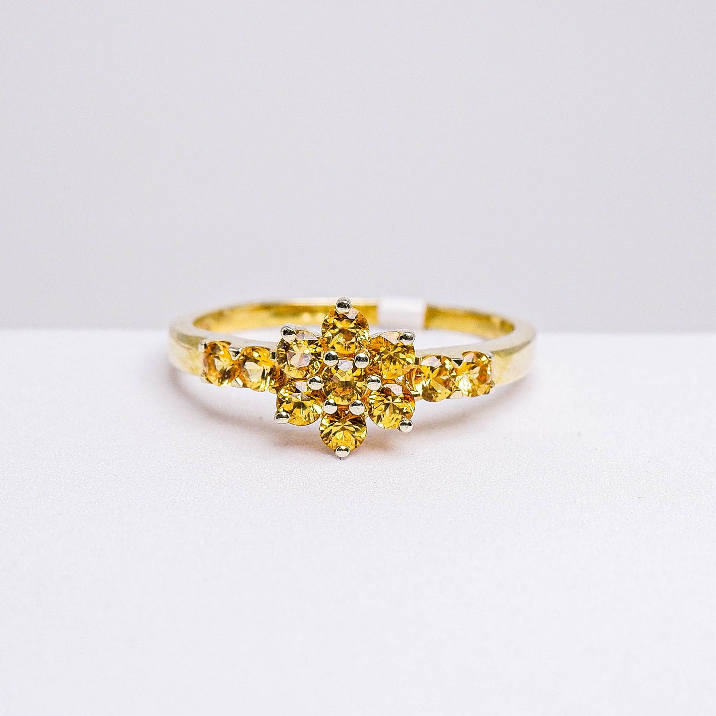 แหวนเงินแท้ 925 ฝังพลอย บุษราคัมบางกะจะ (Yellow Sapphire