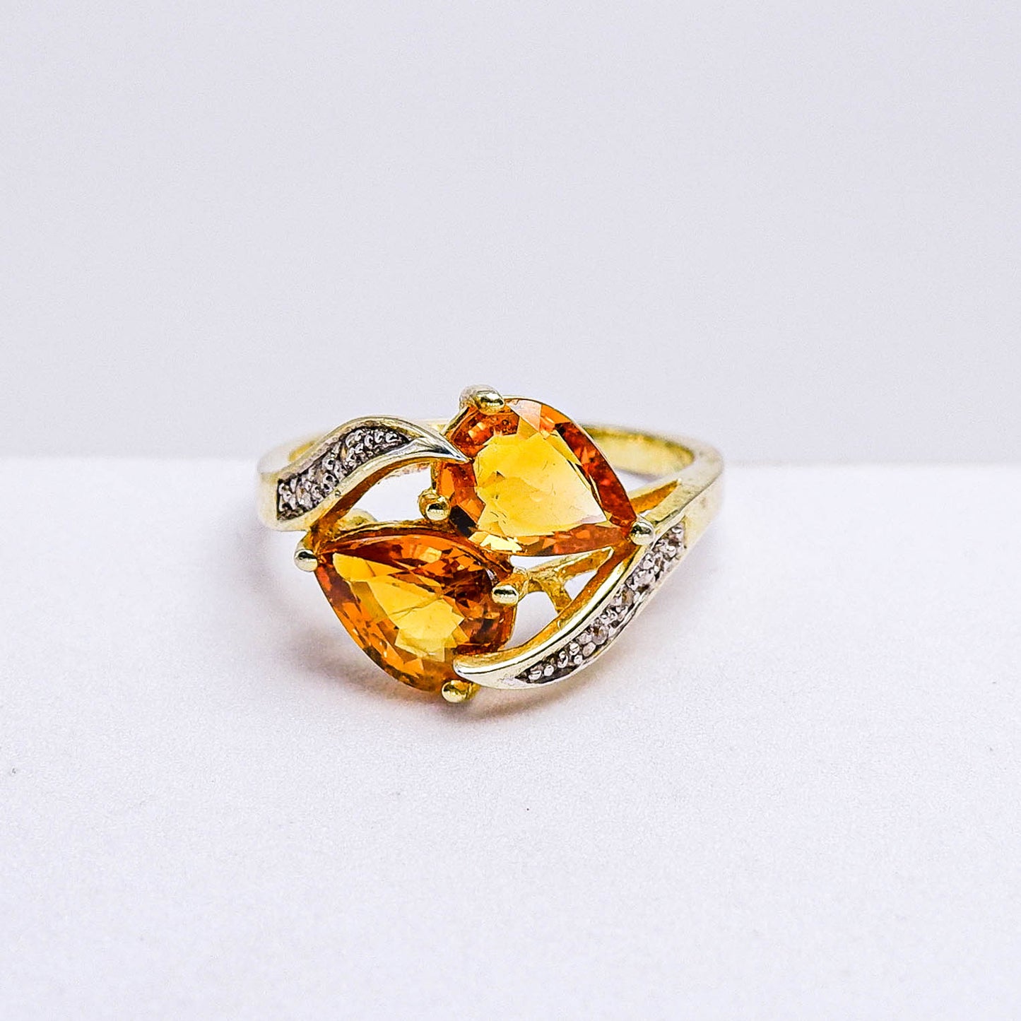 แหวนเงินแท้ 925 ฝังพลอย บุษราคัมบางกะจะ (Yellow Sapphire) + เซอร์คอน (Zircon)