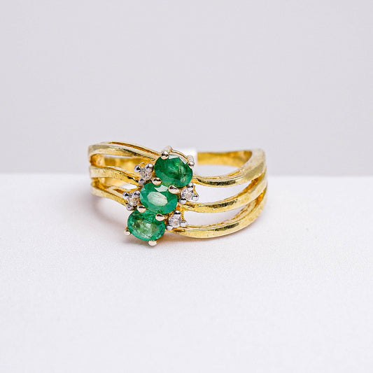 แหวนเงินแท้ 925 ฝังพลอย มรกต (Emerald cut) + เซอร์คอน (Zircon)