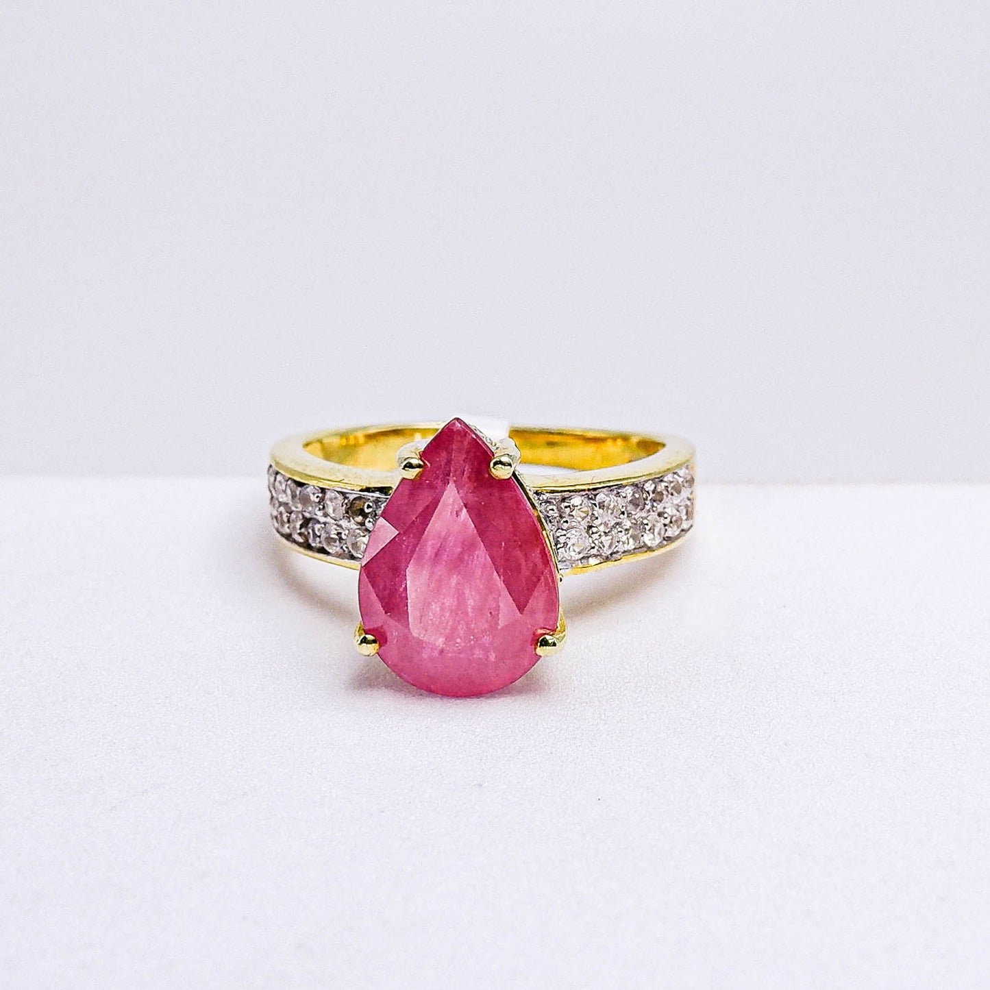 แหวนเงินแท้ 925 ฝังพลอย ทับทิมแทนซาเนีย (Tanzania Ruby) + เซอร์คอน (Zircon)