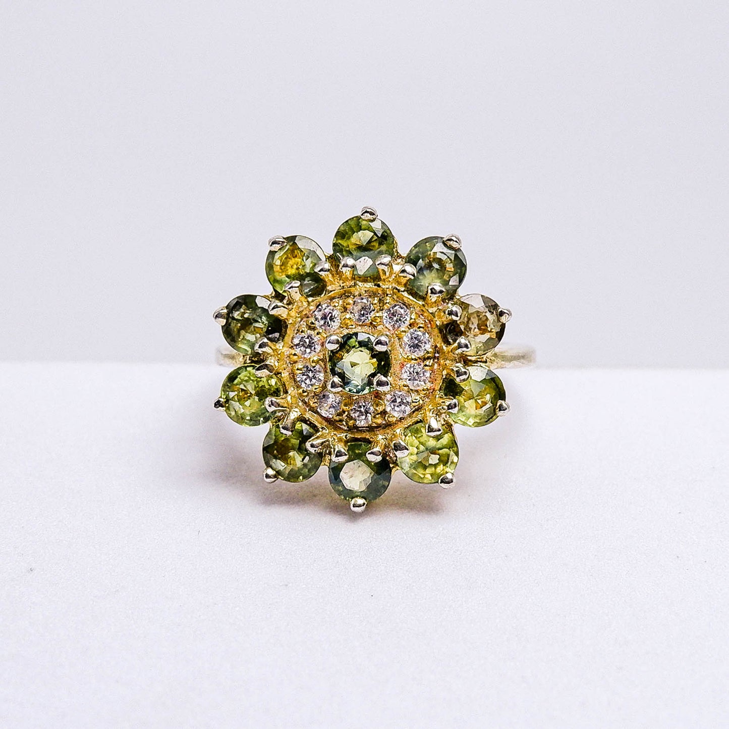 แหวนเงินแท้ 925 ฝังพลอย เขียวส่องบางกะจะ(green Sapphire)+บุษราคัม(Yellow Sapphire)+แฟนซีแซฟไฟร์(Fancy Sapphire)