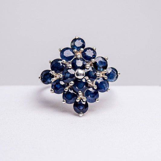 แหวนเงินแท้ 925 ฝังพลอย ไพลิน (Blue Sapphire)