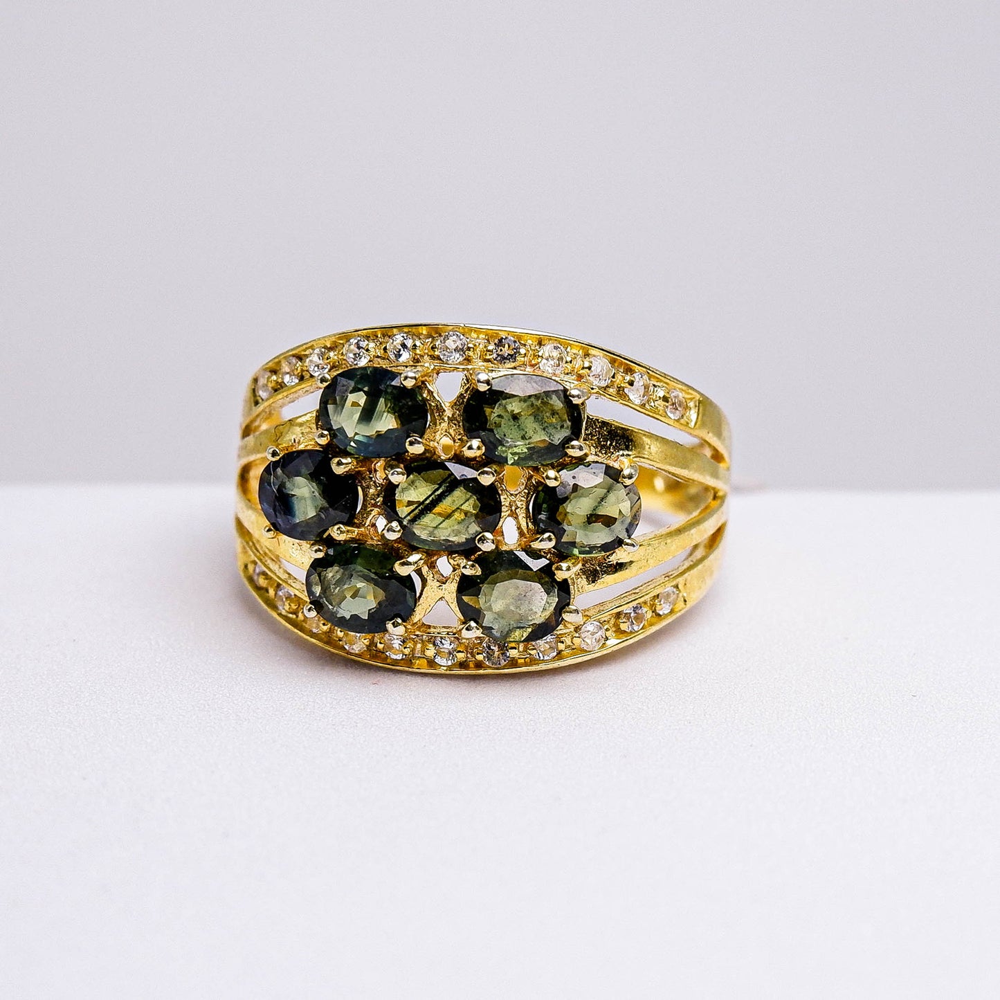 แหวนเงินแท้ 925 ฝังพลอย เขียวส่อง (green Sapphire) + ไวท์โทพาส (whitetopaz)