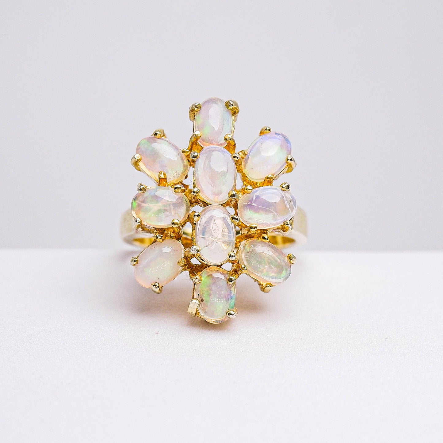 แหวนเงินแท้ 925 ฝังพลอย ไวท์โอปอล (White Opal)