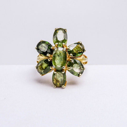 แหวนเงินแท้ 925 ฝังพลอย เขียวส่อง (green Sapphire)