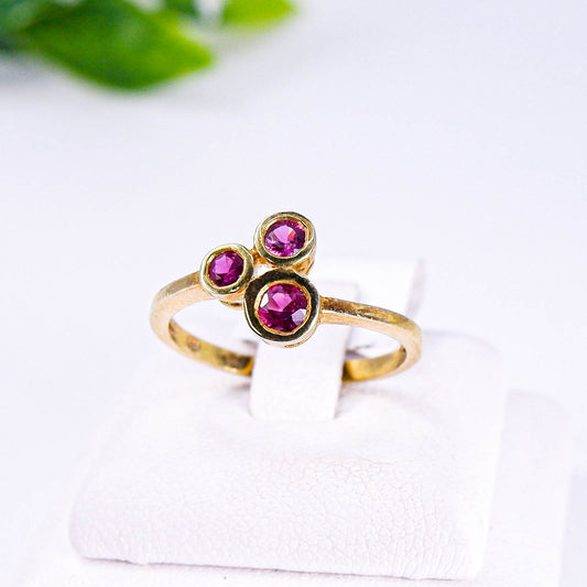 แหวนเงินแท้ 925 ฝังพลอย ทับทิมไทย (Siam Ruby)
