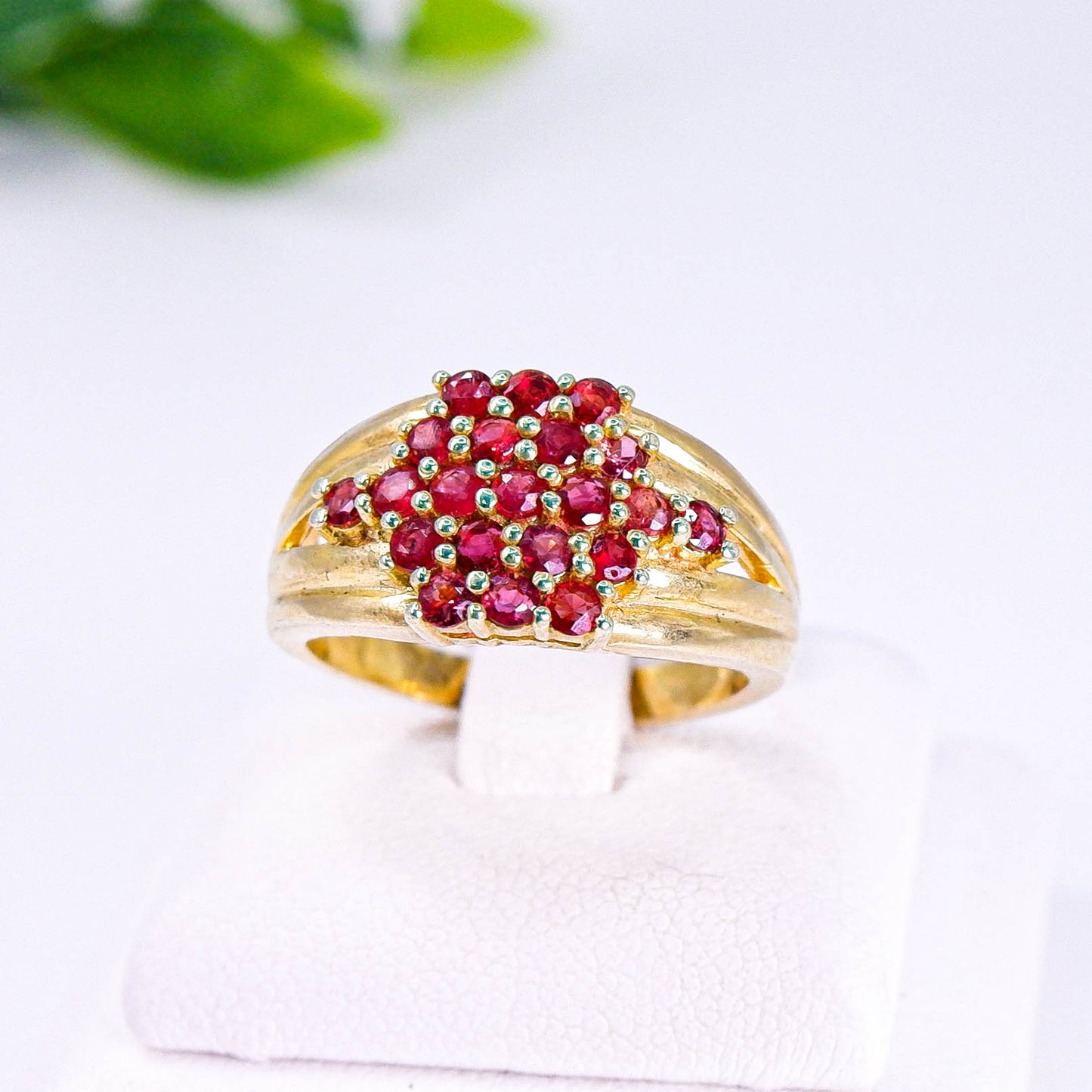 แหวนเงินแท้ 925 ฝังพลอย แทนซาเนียรูบี้ (Tanzania Ruby)