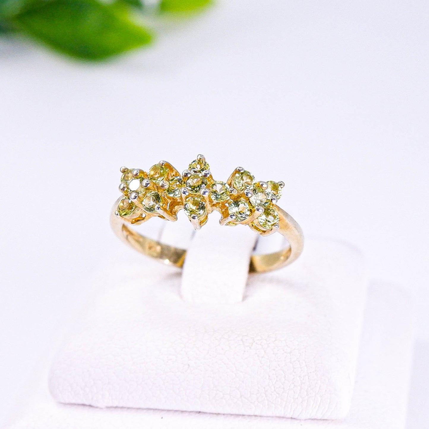 แหวนเงินแท้ 925 ฝังพลอย เพอริดอท (Peridot)