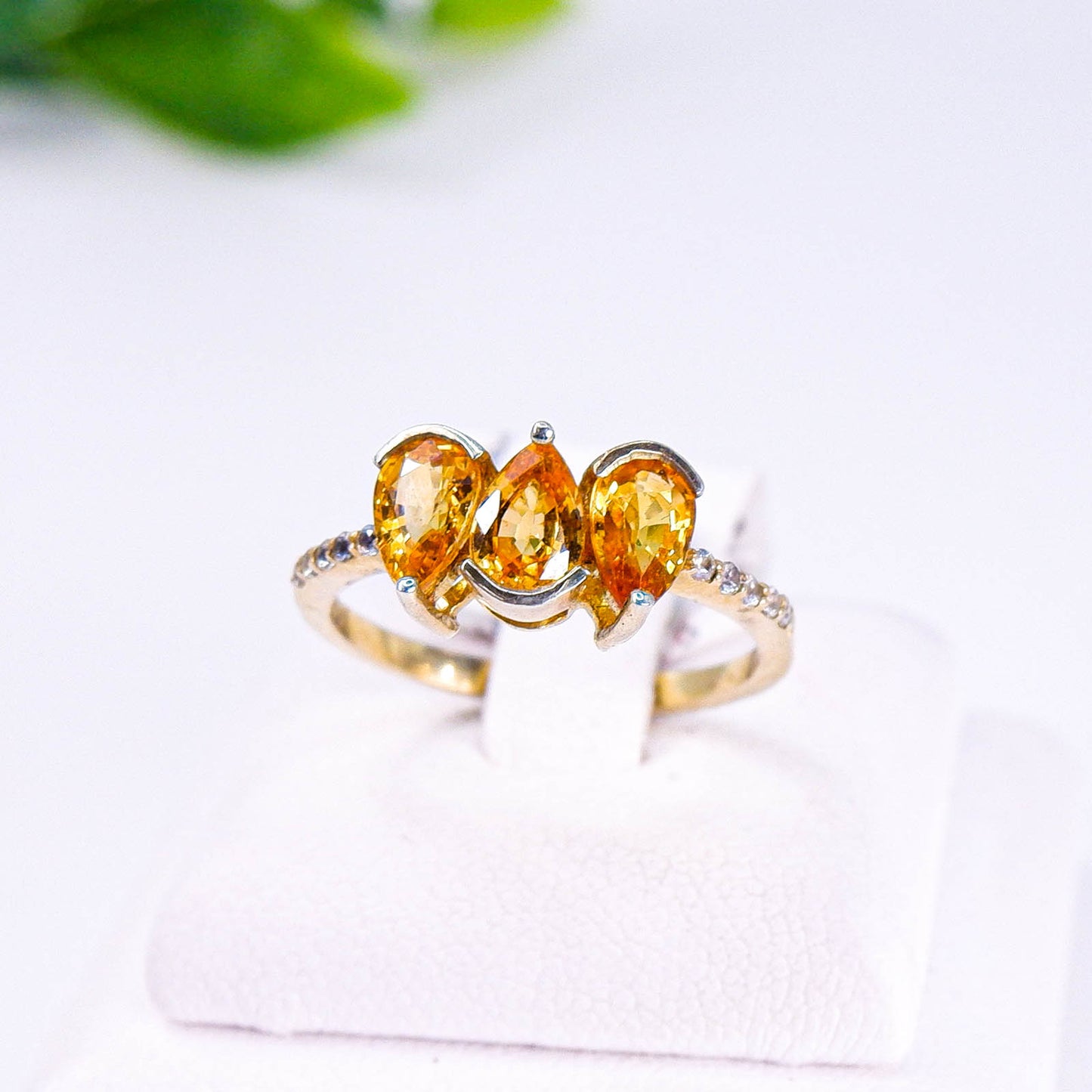 แหวนเงินแท้ 925 ฝังพลอย บุษราคัม (Yellow Sapphire) + โทพาส (Topaz)