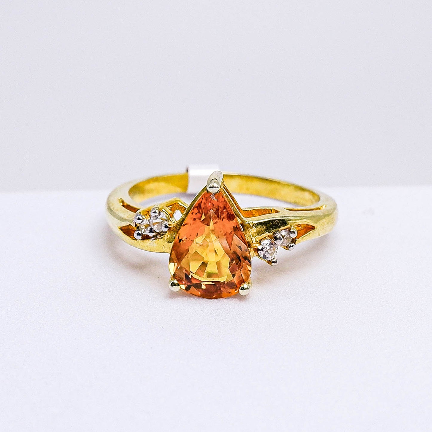 แหวนเงินแท้ 925 ฝังพลอย บุษราคัมบางกะจะ (Yellow Sapphire) + เซอร์คอน (Zircon)