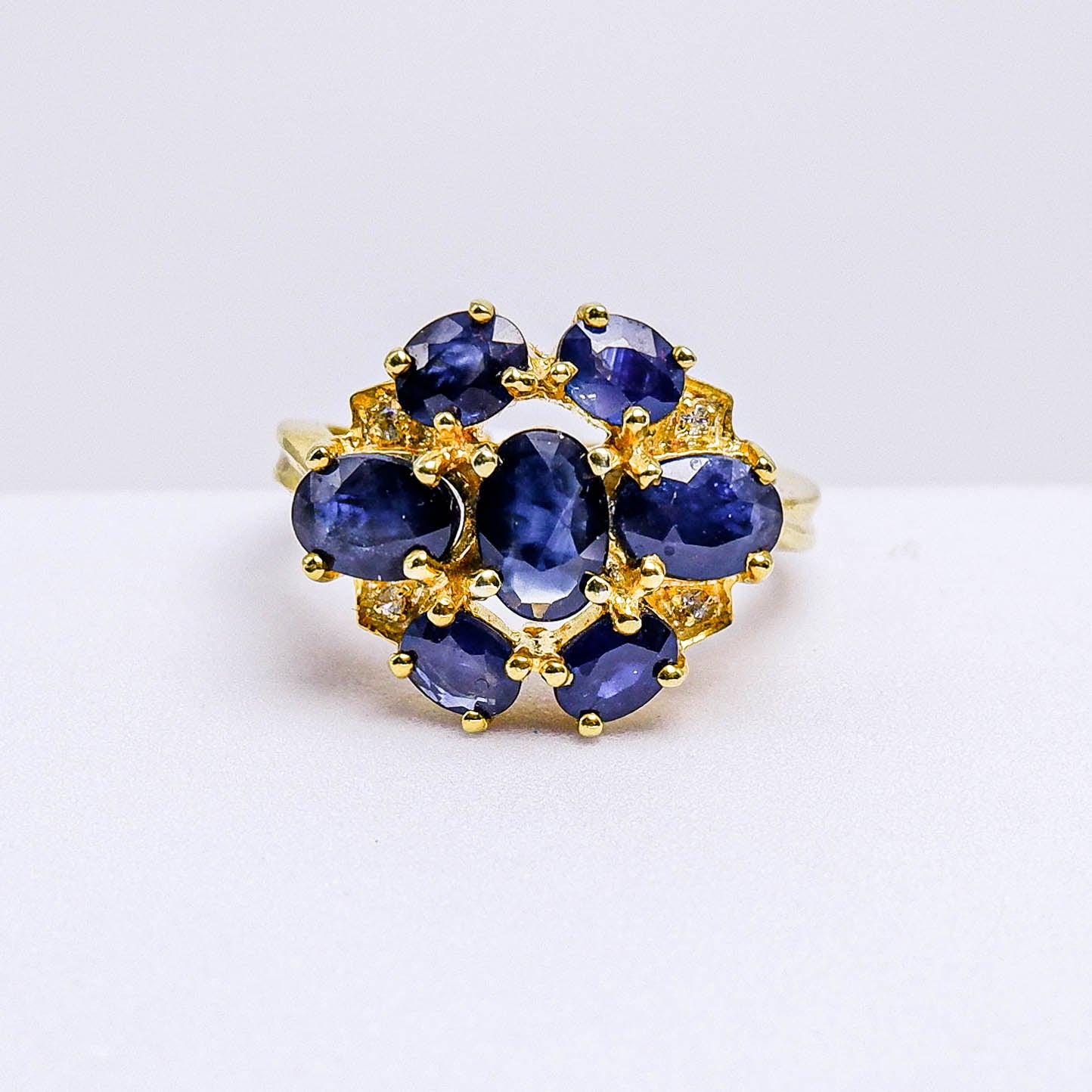 แหวนเงินแท้ 925 ฝังพลอย ไพลิน (Blue Sapphire) + เซอร์คอน (Zircon)