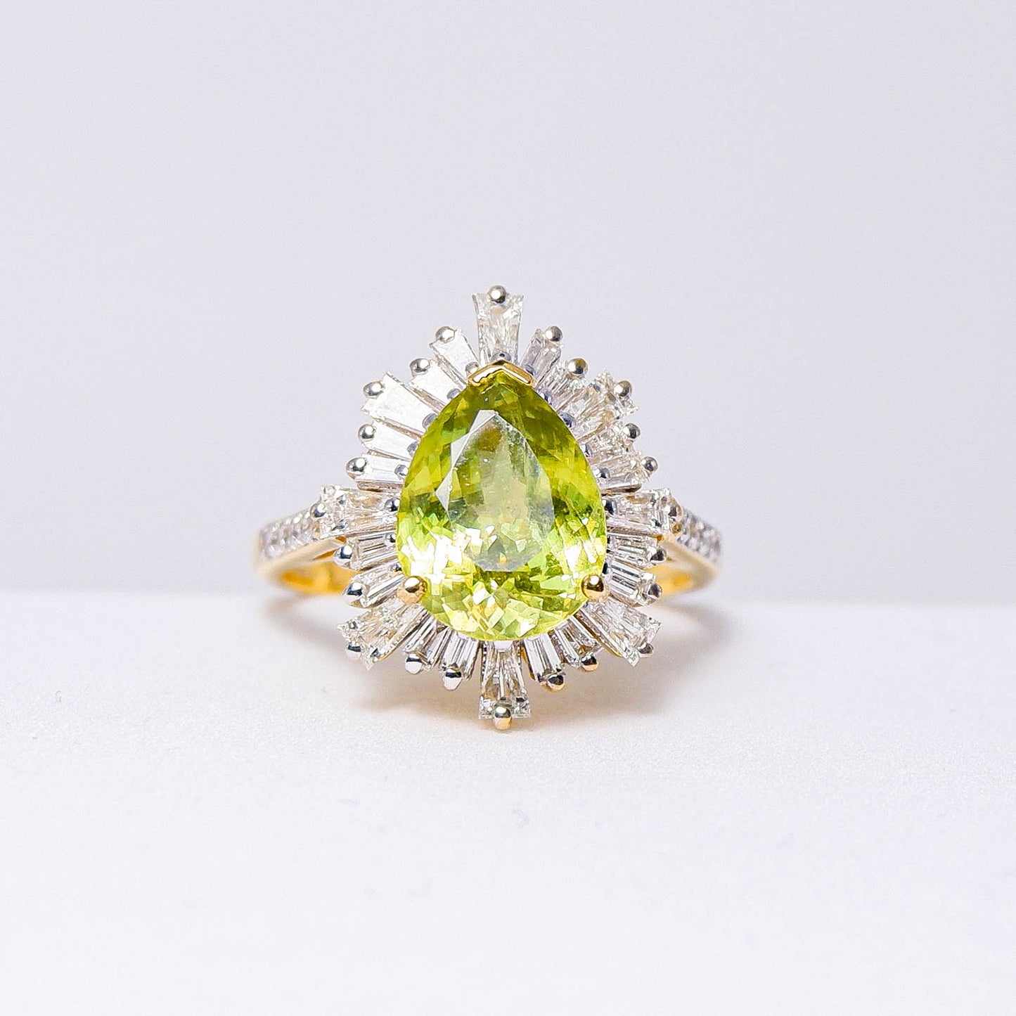 แหวนทอง9K ฝังพลอยสฟีน (Sphene)+ เพชร (Diamond)
