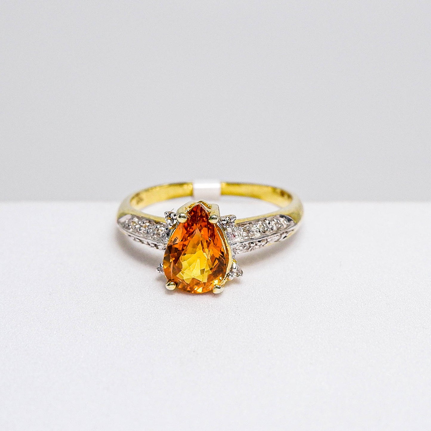 แหวนเงินแท้ 925 ฝังพลอย บุษราคัมบางกะจะ (Yellow Sapphire) + เซอร์คอน (Zircon)