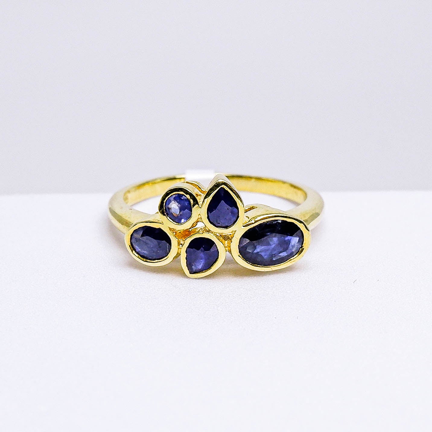 แหวนเงินแท้ 925 ฝังพลอย ไพลิน (Blue Sapphire)