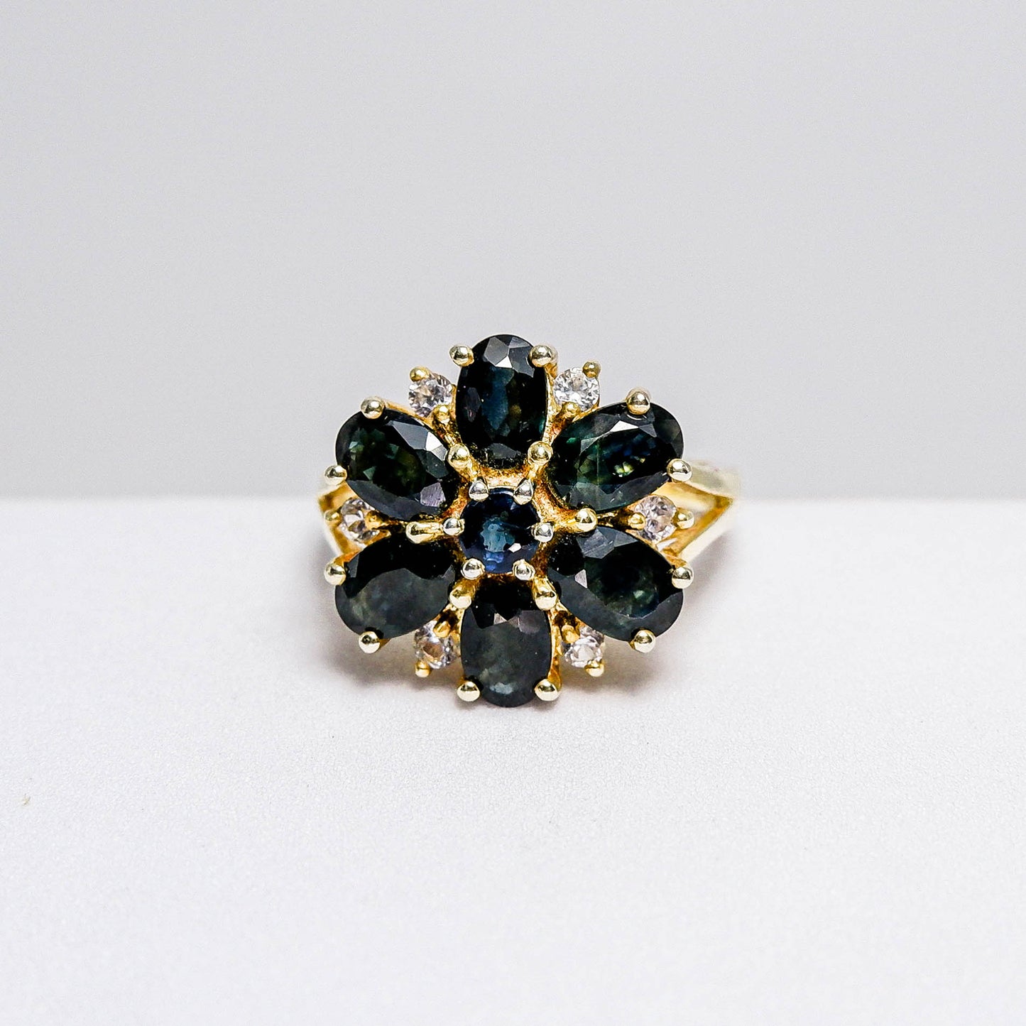 แหวนเงินแท้ 925 ฝังพลอย เขียวส่องบางกะจะ (greensapphire)+เซอร์คอน(Zircon)