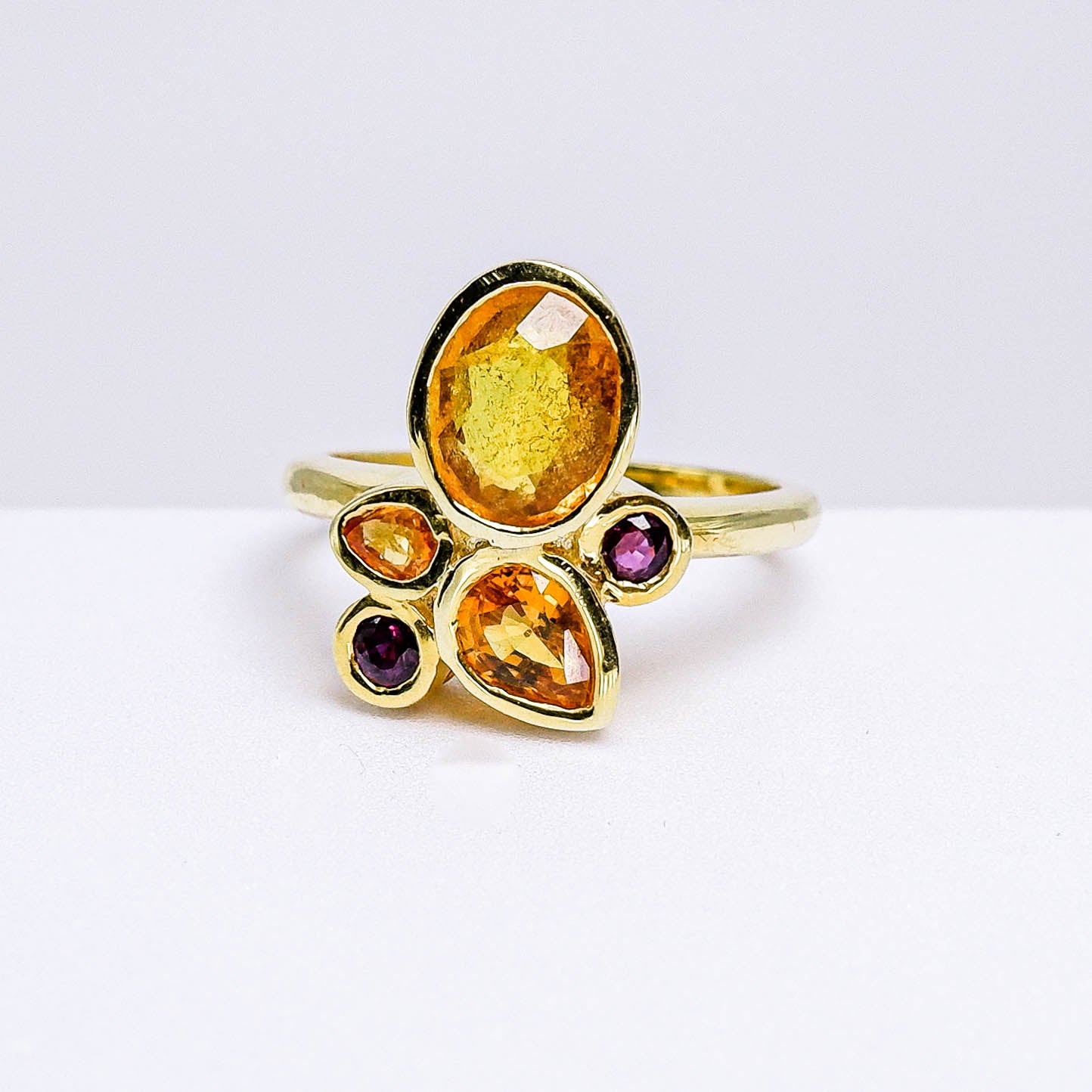 แหวนเงินแท้ 925 ฝังพลอย บุษราคัมบางกะจะ (Yellow Sapphire) + ทับทิม (Ruby)