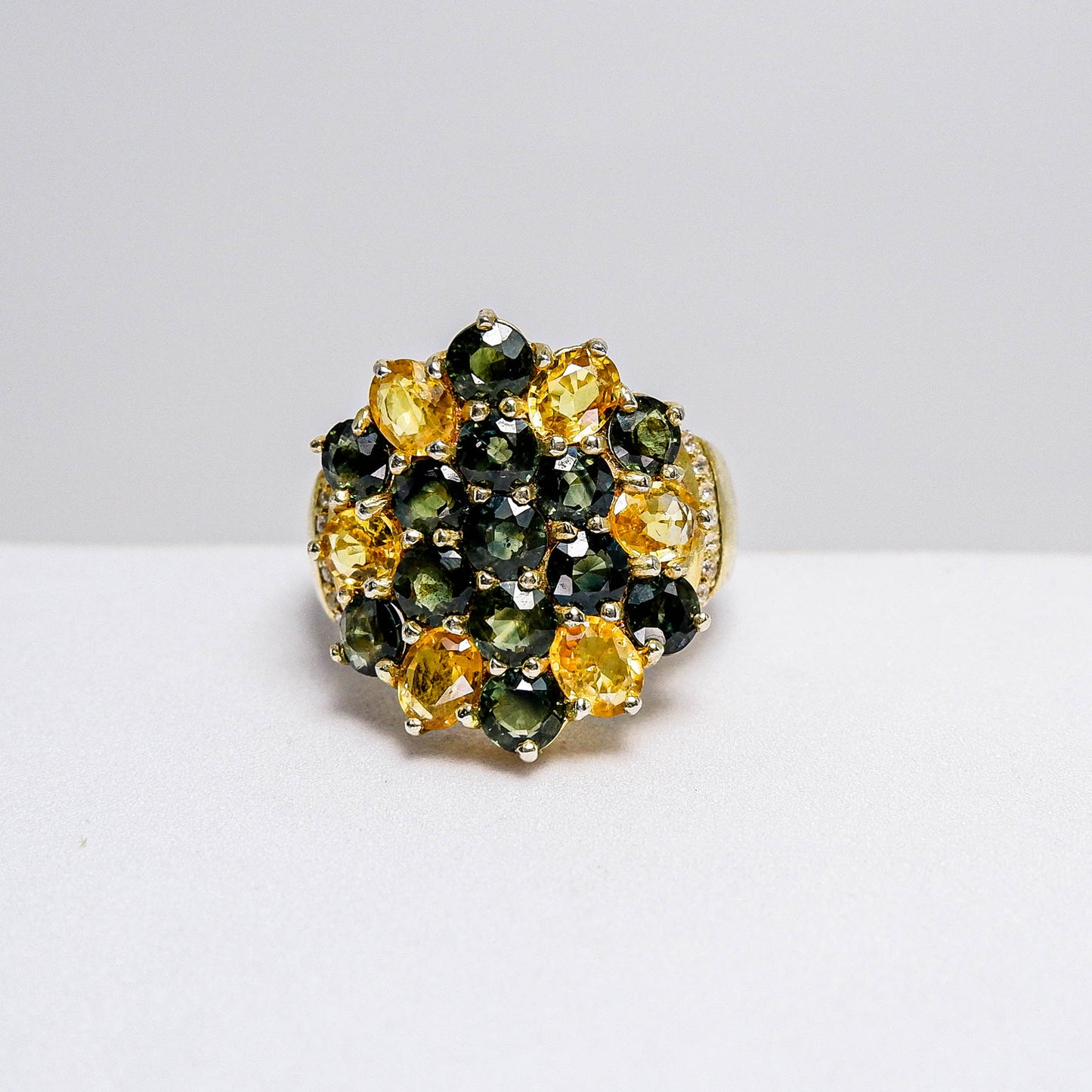 แหวนเงินแท้ 925 ฝังพลอย เขียวส่อง (greensapphire)+บุษราคัม(Yellow Sapphire)+เซอร์คอน(Zircon)