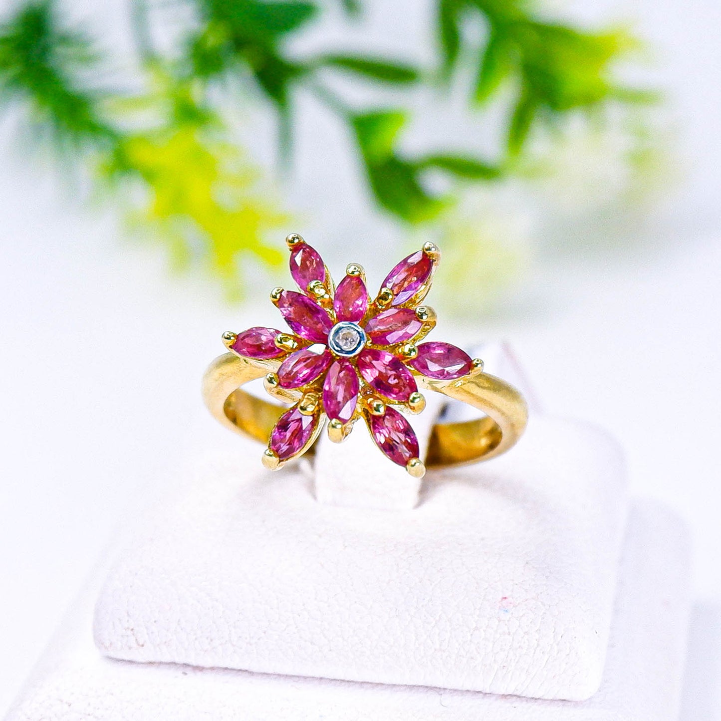 แหวนเงินแท้ 925 ฝังพลอย ทับทิมไทย (Siam Ruby) + เซอร์คอน (Zircon)