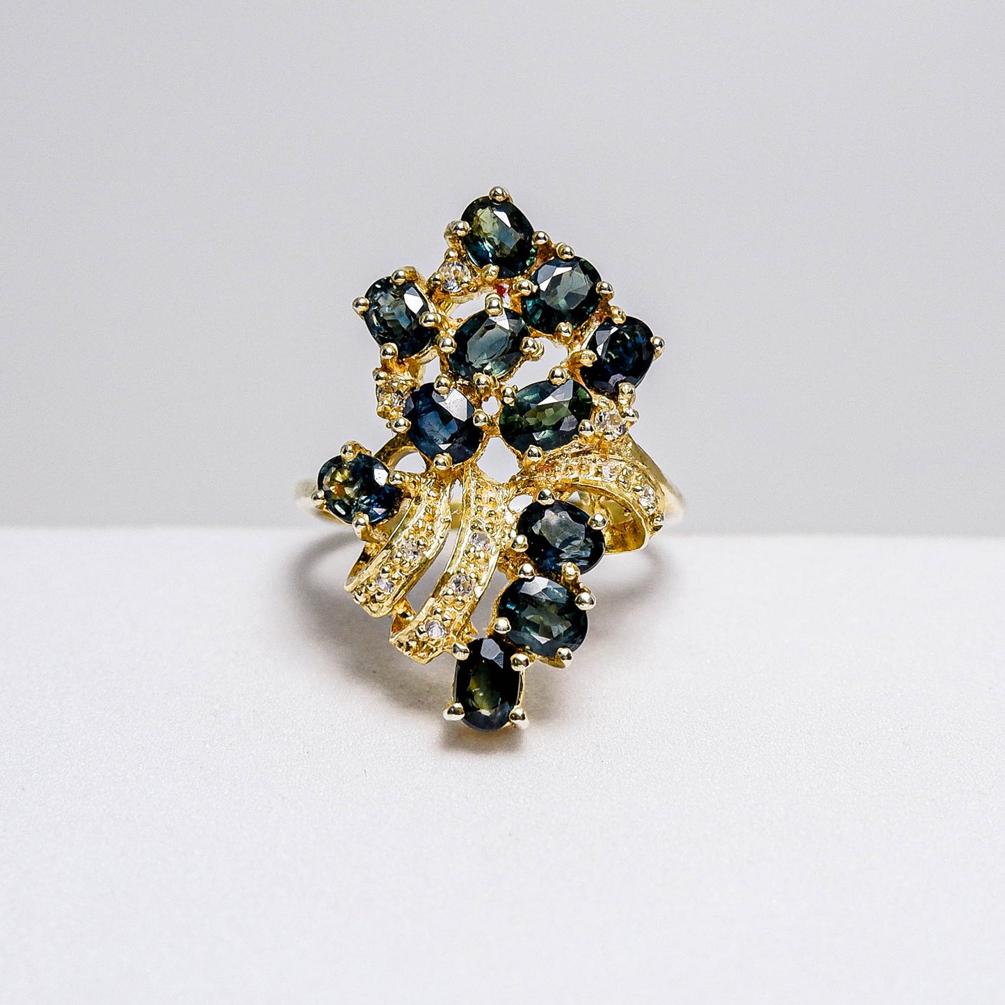 แหวนเงินแท้ 925 ฝังพลอย เขียวส่อง (greensapphire) + ไวท์โทพาส (whitetopaz)