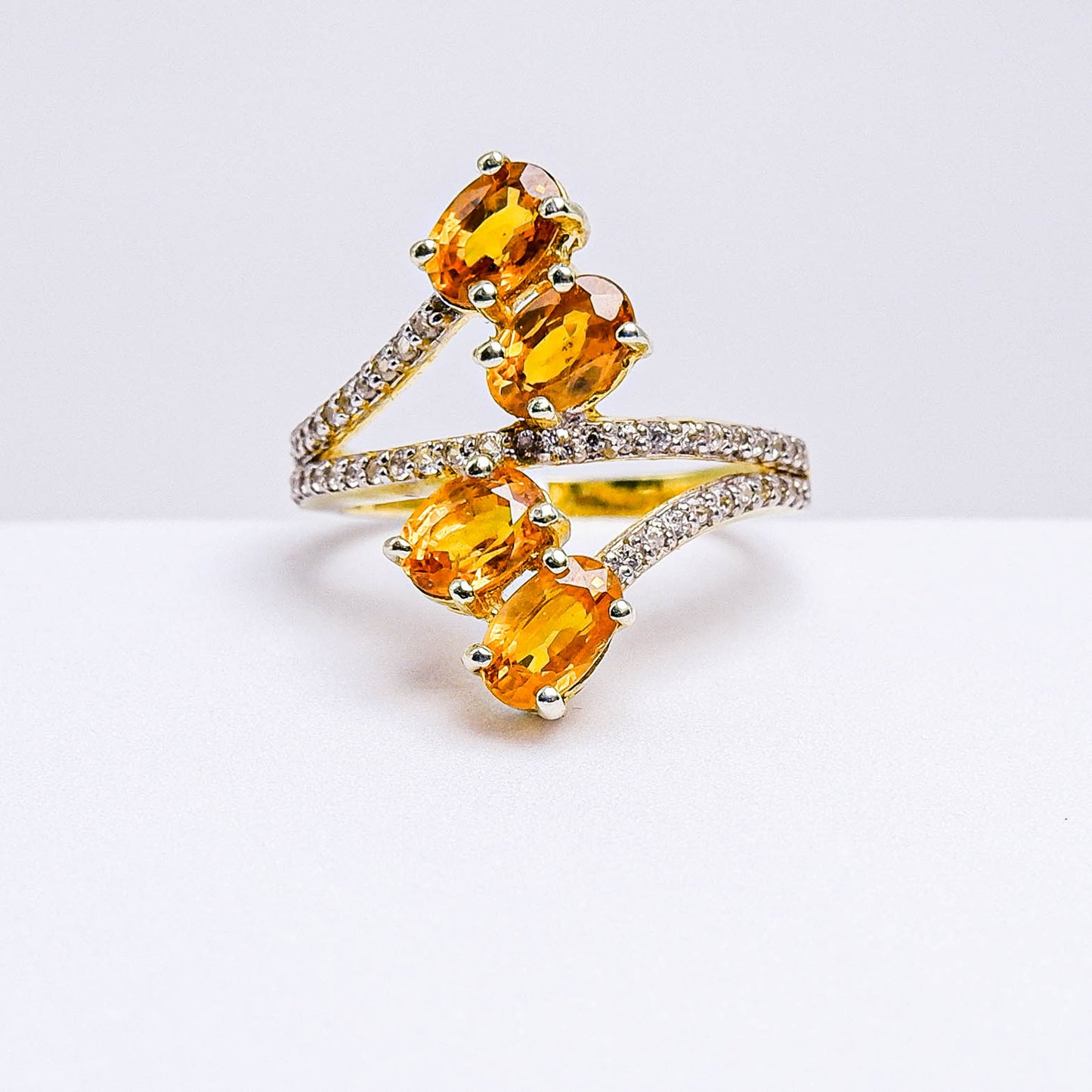 แหวนเงินแท้ 925 ฝังพลอย บุษราคัม (Yellow Sapphire) + เซอร์คอน (Zircon)
