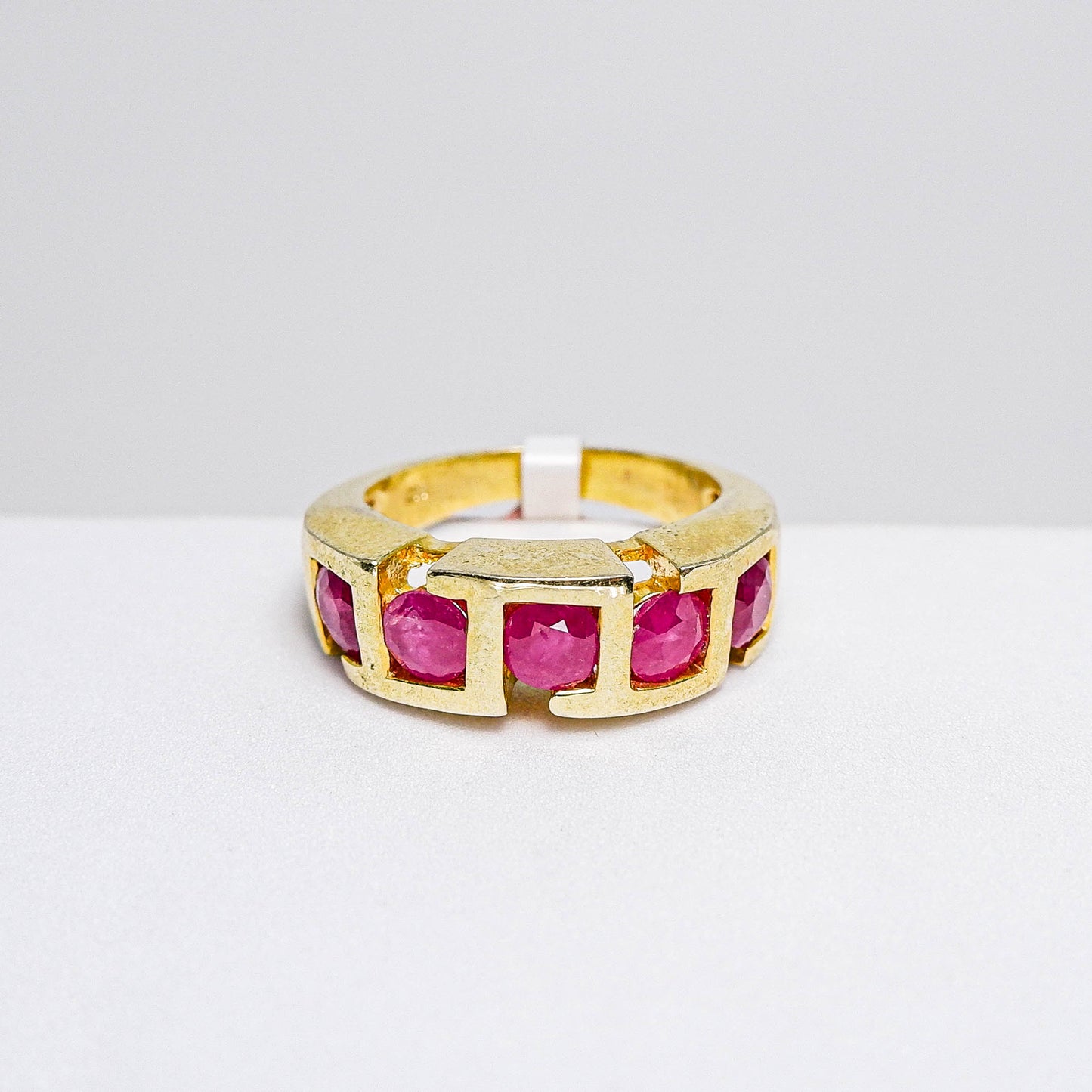 แหวนเงินแท้ 925 ฝังพลอย ทับทิมมาดา (Madagascar Ruby)