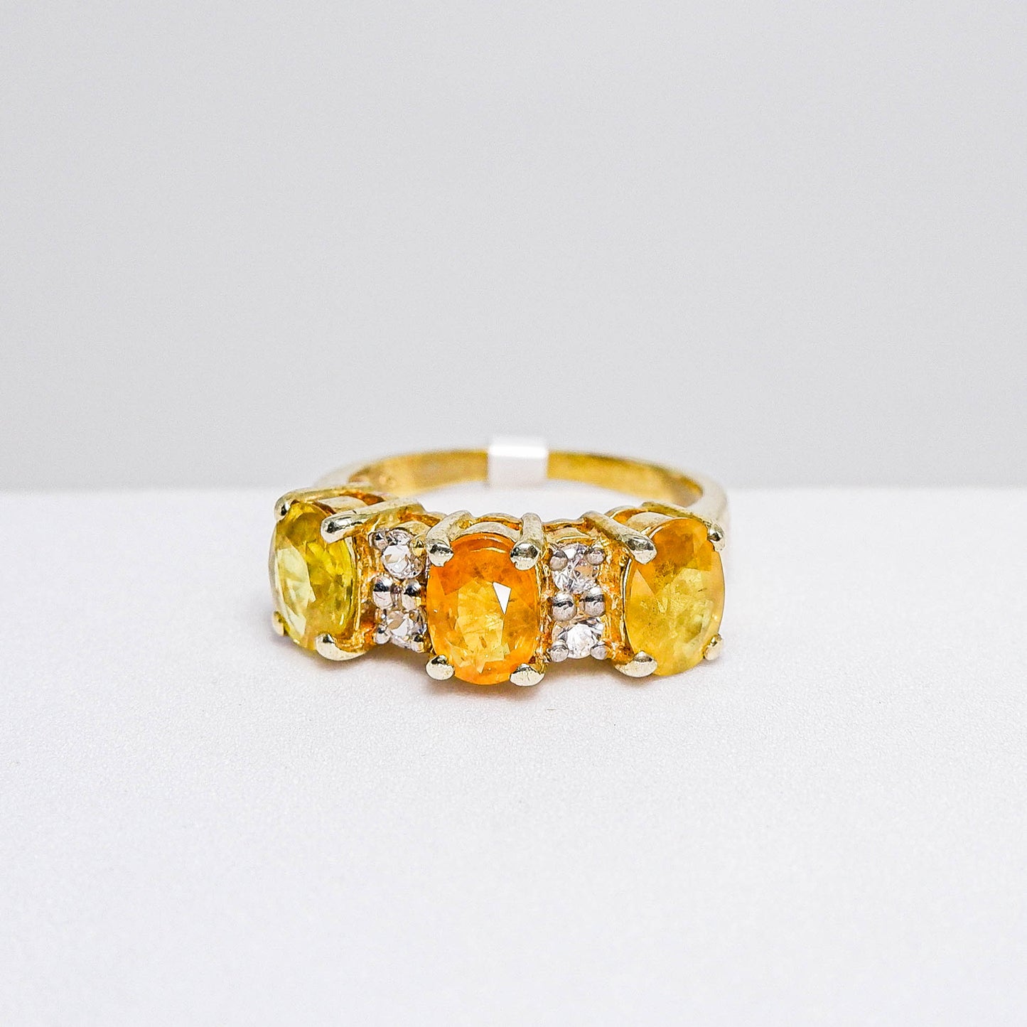 แหวนเงินแท้ 925 ฝังพลอย บุษราคัม (Yellow Sapphire) + เซอร์คอน (Zircon)