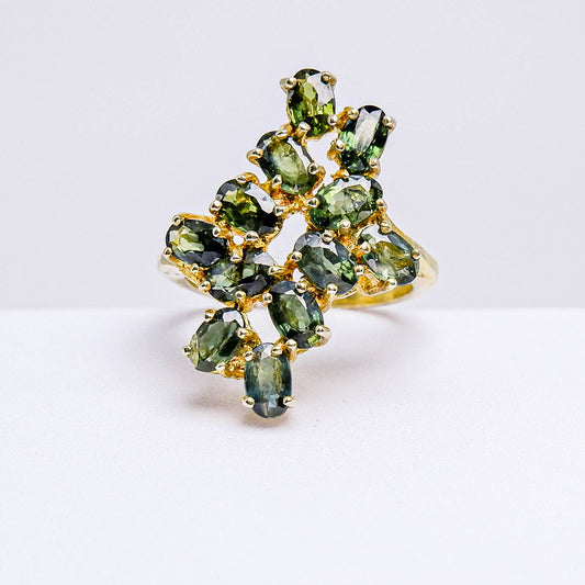 แหวนเงินแท้ 925 ฝังพลอย เขียวส่องบางกะจะ (green Sapphire)