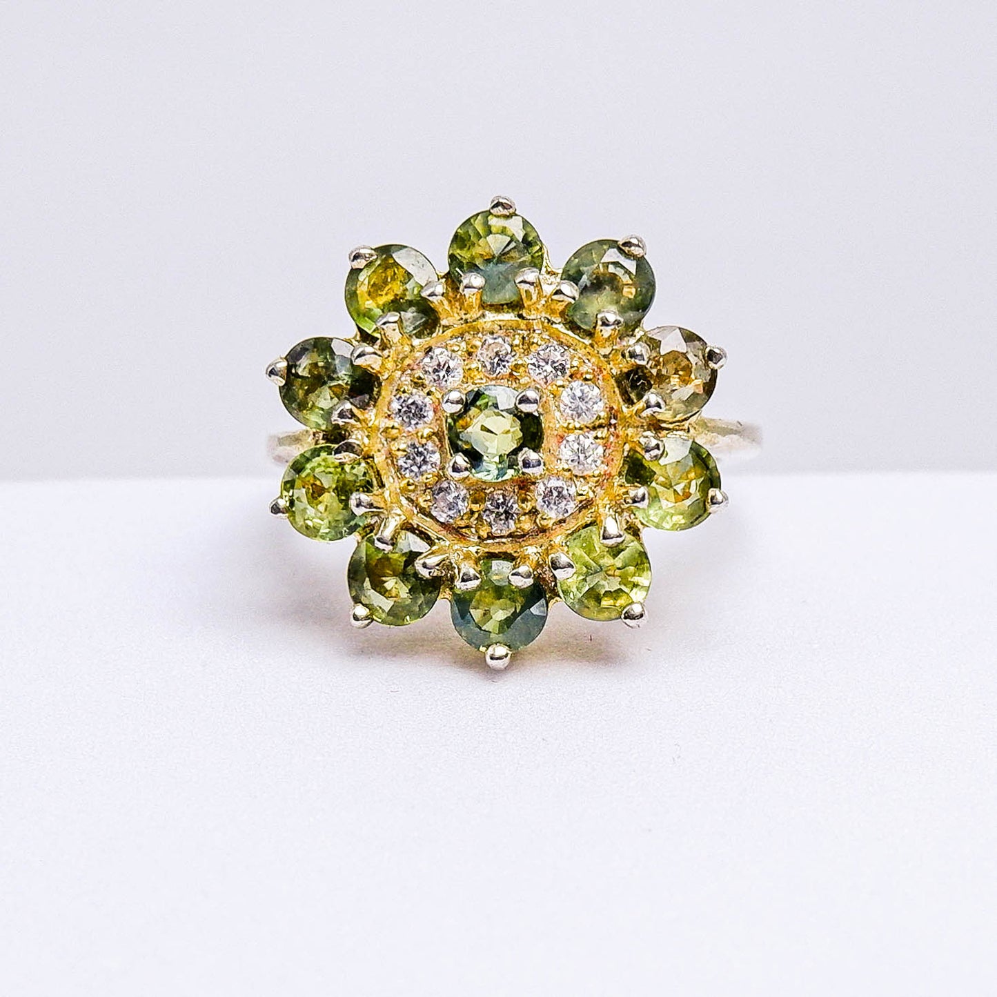 แหวนเงินแท้ 925 ฝังพลอย เขียวส่อง (green Sapphire) + เซอร์คอน (Zircon)