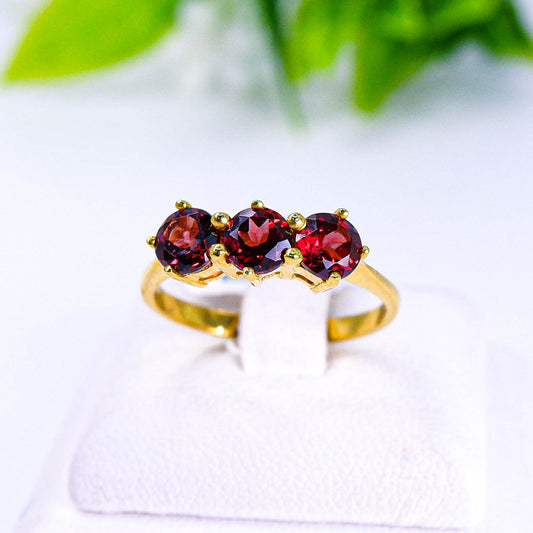 แหวนเงินแท้ 925 ฝังพลอย โรโดไลท์ (Rhodolite)