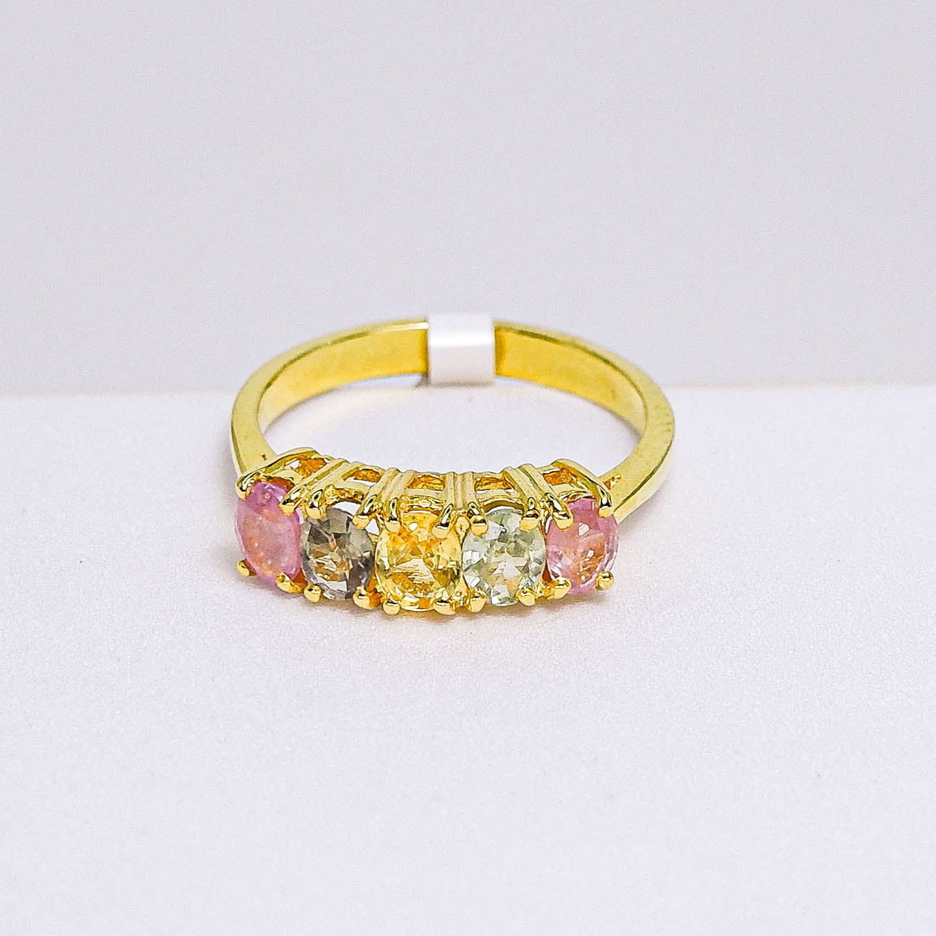 แหวนเงินแท้ 925 ฝังพลอย แฟนซีแซฟไฟร์ (Fancy Sapphire)