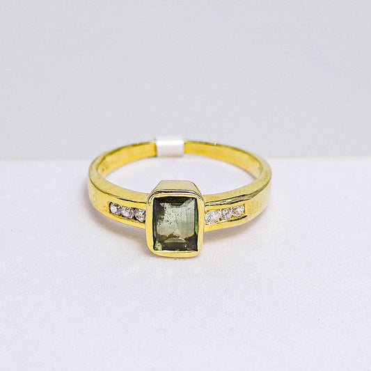 แหวนเงินแท้ 925 ฝังพลอย เขียวส่อง (green Sapphire) + เซอร์คอน (Zircon)