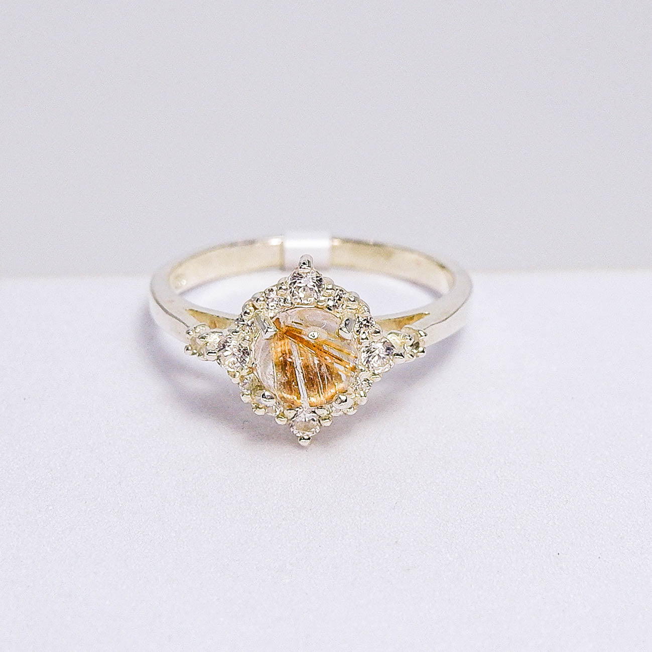 แหวนเงินแท้ 925 ฝังพลอย ไหมทอง (Golden Rutilated Quartz) + เซอร์คอน (Zircon)