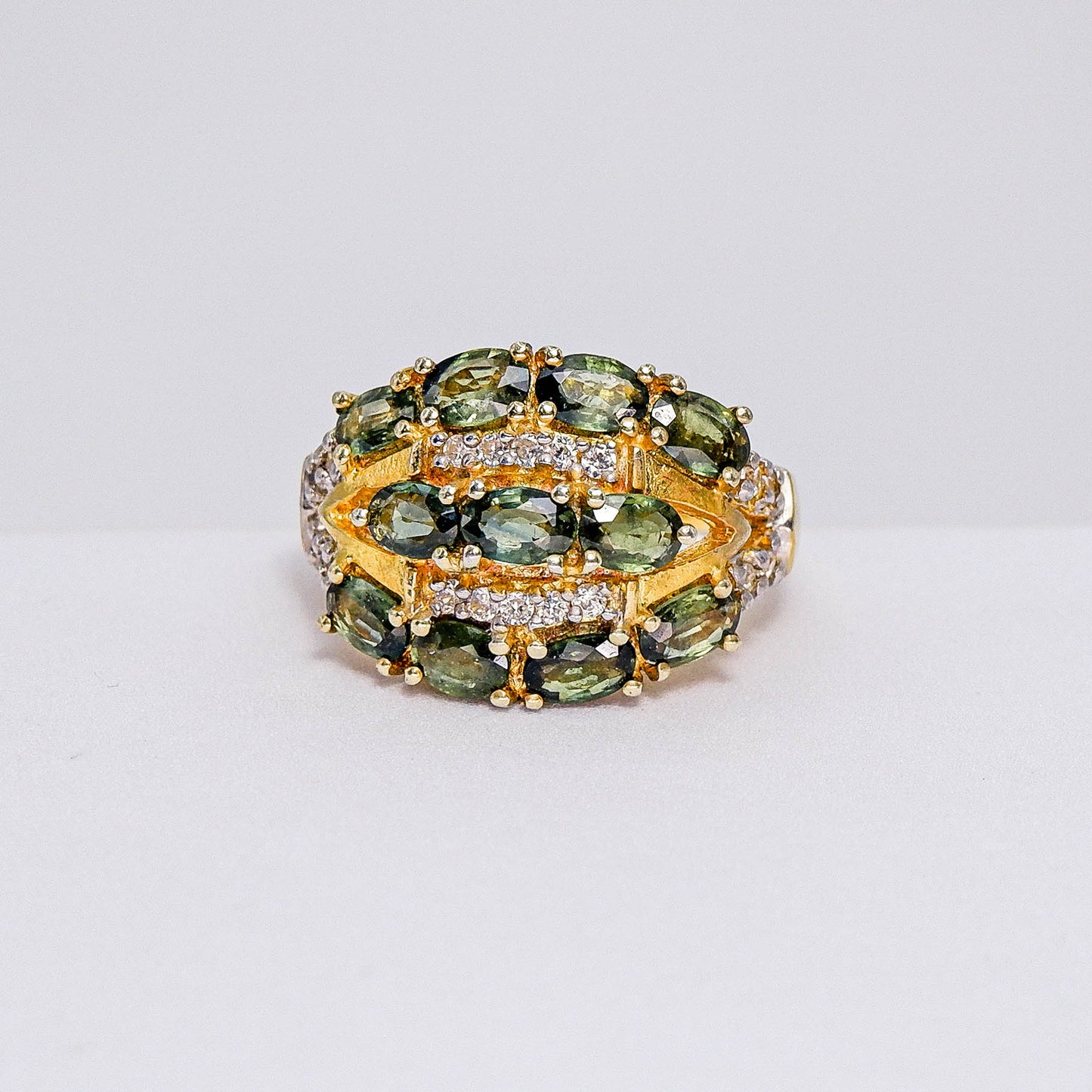 แหวนเงินแท้ 925 ฝังพลอย เขียวส่อง (green Sapphire) + เซอร์คอน (Zircon)