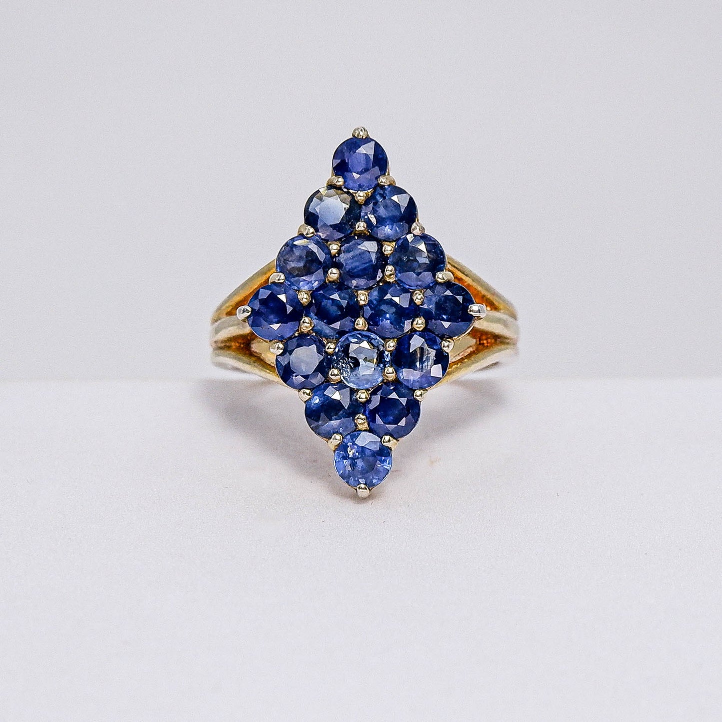 แหวนเงินแท้ 925 ฝังพลอย ไพลิน (Blue Sapphire)