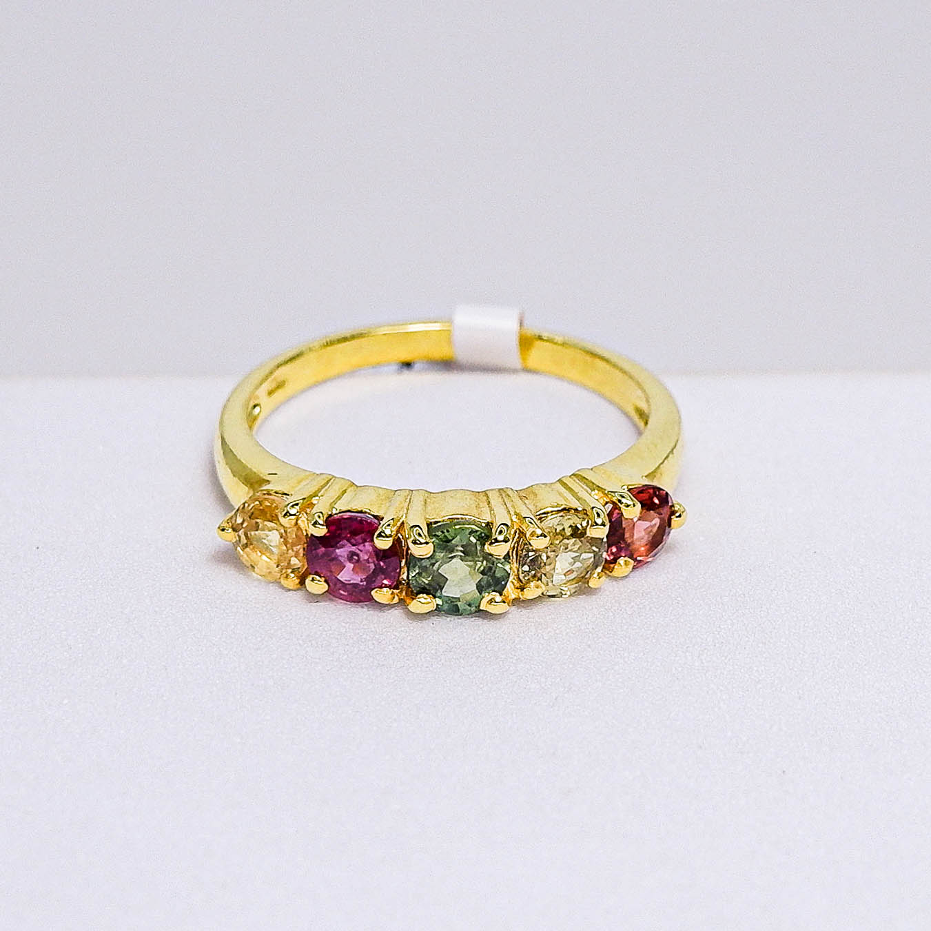 แหวนเงินแท้ 925 ฝังพลอย แฟนซีแซฟไฟร์ (Fancy Sapphire)