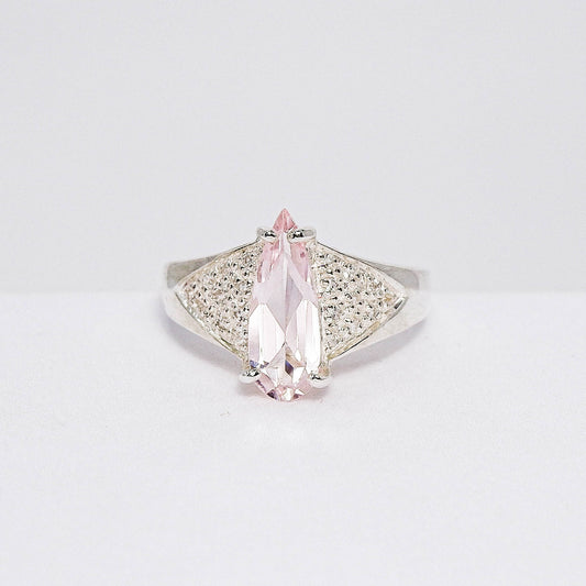 แหวนเงินแท้ 925 ฝังพลอย มอร์แกไนท์ (Morganite) + ไวท์โทพาส (whitetopaz)