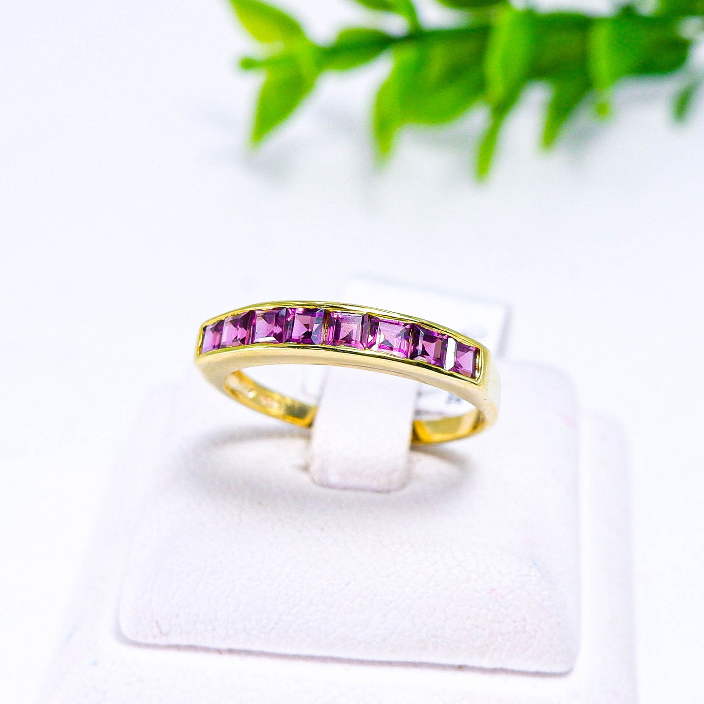แหวนเงินแท้ 925 ฝังพลอย โรโดไลท์ (Rhodolite)