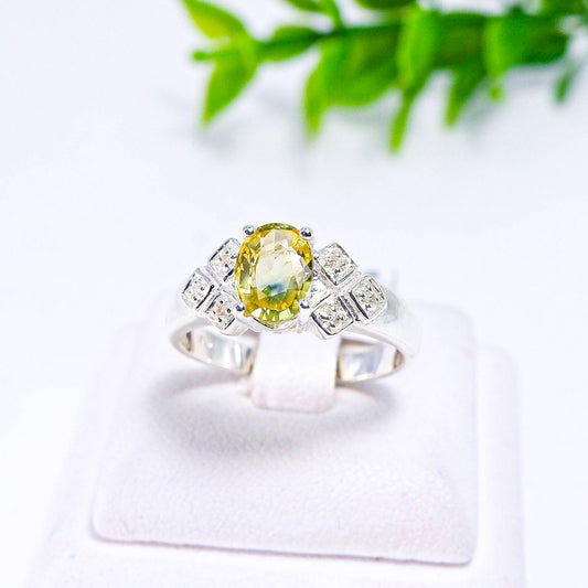 แหวนเงินแท้ 925 ฝังพลอย บุษราคัม (Yellow Sapphire) + ไวท์โทพาส (whitetopaz)