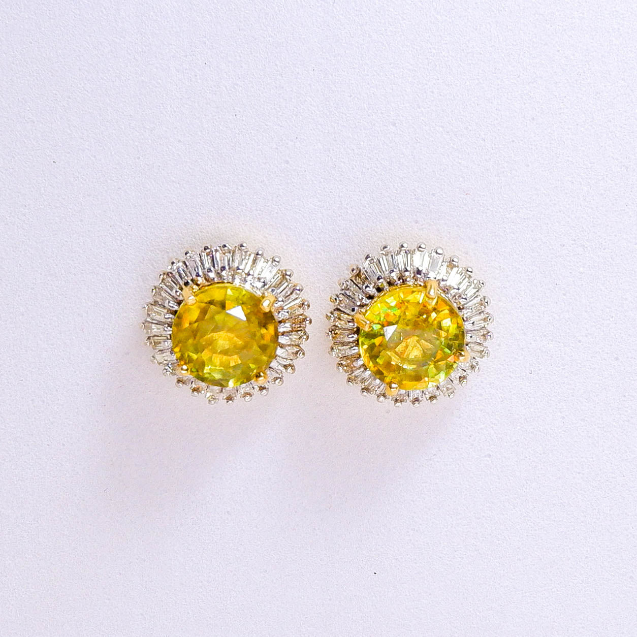 ต่างหูทอง9K ฝังพลอยสฟีน (Sphene)+ เพชร (Diamond)
