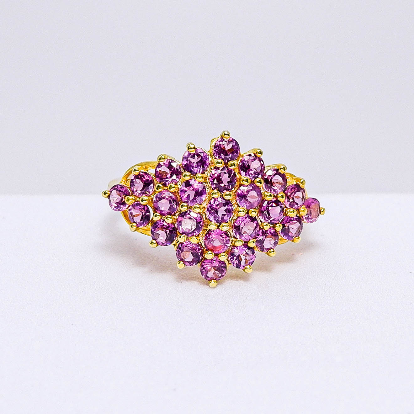 แหวนเงินแท้ 925 ฝังพลอย โรโดไลท์ (Rhodolite)