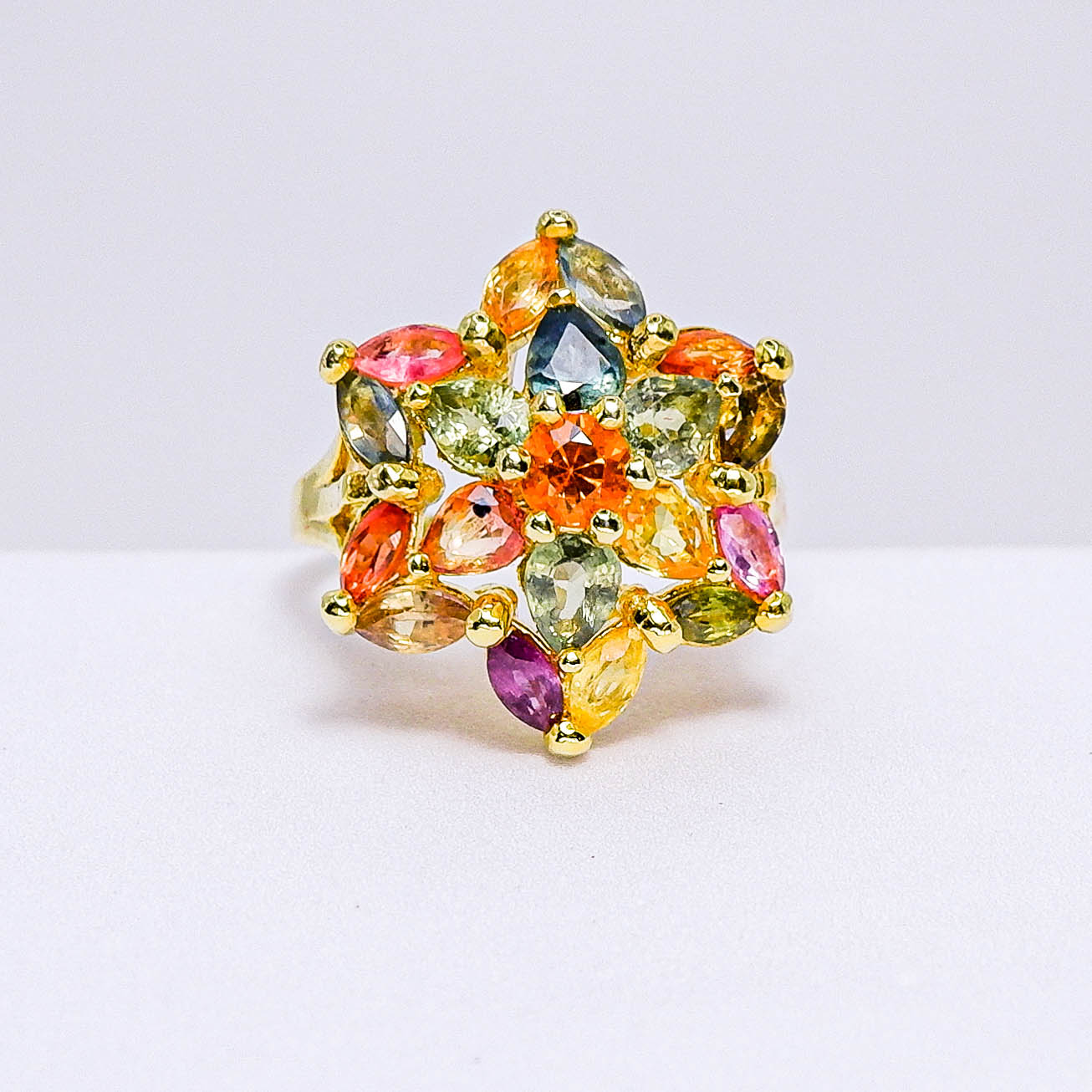 แหวนเงินแท้ 925 ฝังพลอย บุษราคัม (Yellow Sapphire) + แฟนซีแซฟไฟร์ (Fancy Sapphire)
