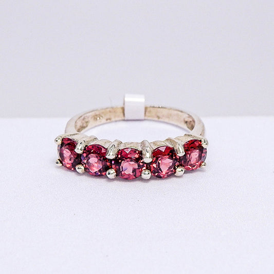 แหวนเงินแท้ 925 ฝังพลอย โรโดไลท์ (Rhodolite)