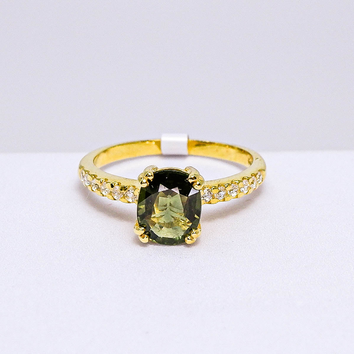 แหวนเงินแท้ 925 ฝังพลอย เขียวส่อง (green Sapphire) + เซอร์คอน (Zircon)