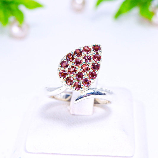 แหวนเงินแท้ 925 ฝังพลอย  โกเมน (Garnet)